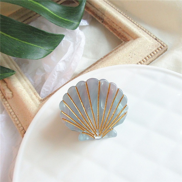 Shell Hair Clips - Picture 3 of 4
